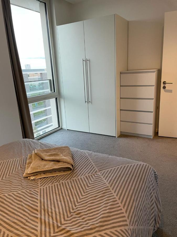 לונדון Luxury En-Suite Room Olympic Village In Shared Apartment מראה חיצוני תמונה