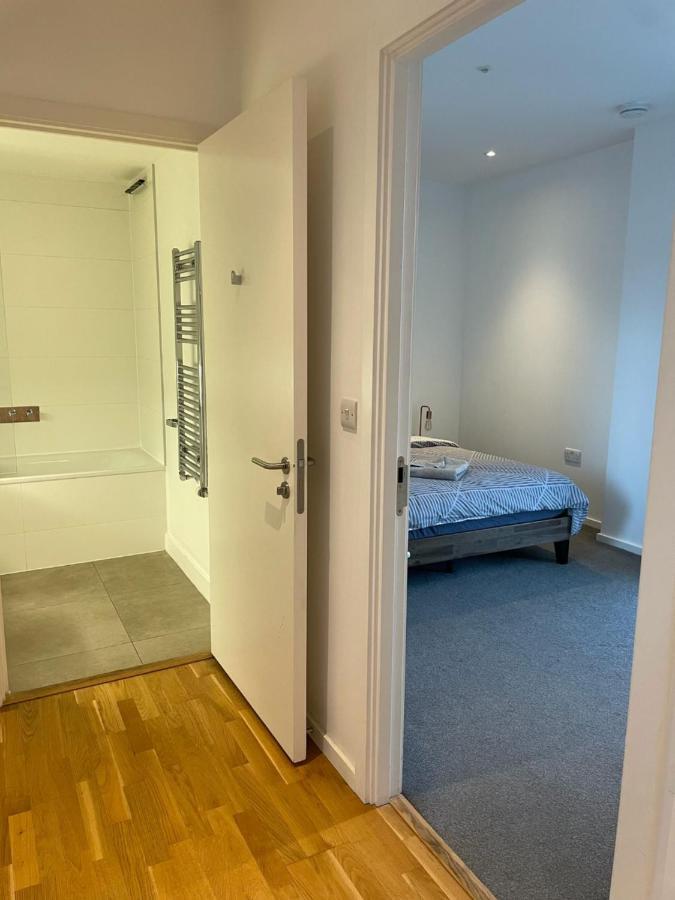 לונדון Luxury En-Suite Room Olympic Village In Shared Apartment מראה חיצוני תמונה